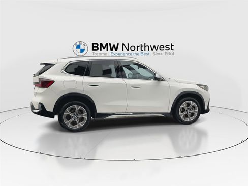 Used 2023 BMW X1 xDrive28i w/ Premium Package image 4