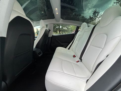 Used 2022 Tesla Model 3 Long Range AWD/4WD image 23