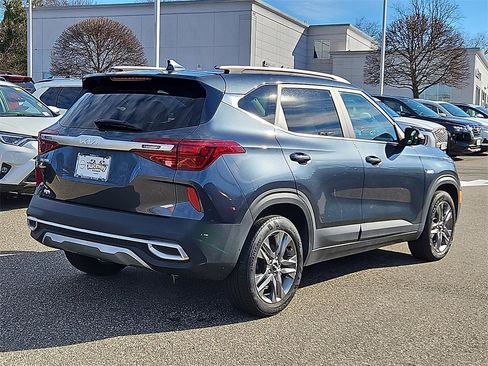 Used 2022 Kia Seltos S image 8