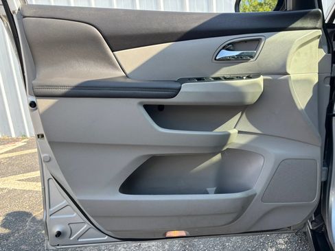 Used 2015 Honda Odyssey EX-L image 42