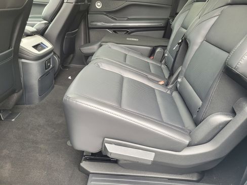 New 2026 Lincoln Navigator L Reserve w/ Jet Appearance Package image 7