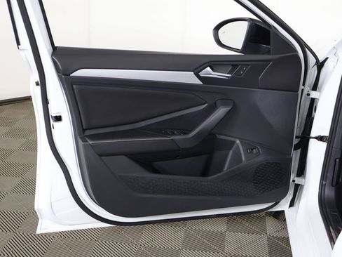 Used 2025 Volkswagen Jetta Sport FWD image 22