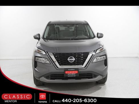 Used 2023 Nissan Rogue SV AWD/4WD image 2