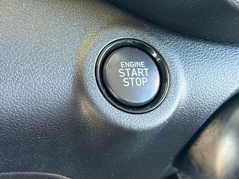 Certified 2022 Hyundai Venue Limited image 9