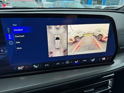 New 2026 Chevrolet Traverse LT w/ Driver Confidence Package image 41