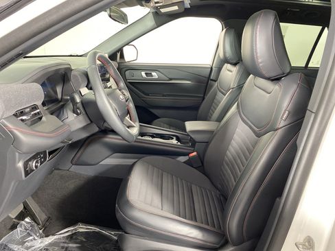 Used 2025 Ford Explorer ST-Line AWD/4WD image 15