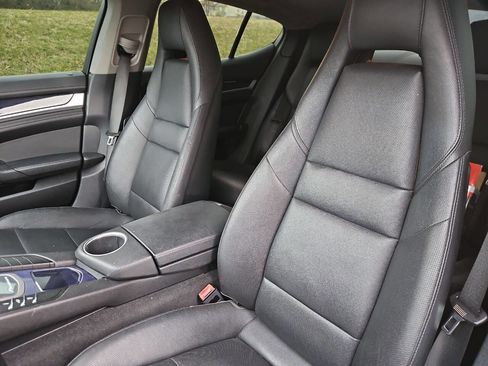 Used 2014 Porsche Panamera 4 image 10