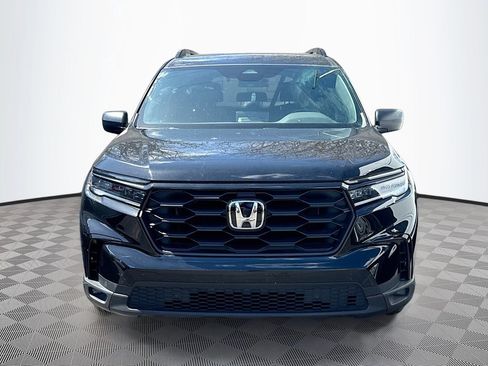 Used 2025 Honda Pilot Sport image 2