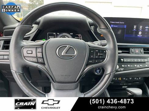 Used 2022 Lexus ES 300h Ultra Luxury image 14