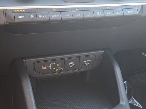Certified 2025 Kia K4 FWD image 16