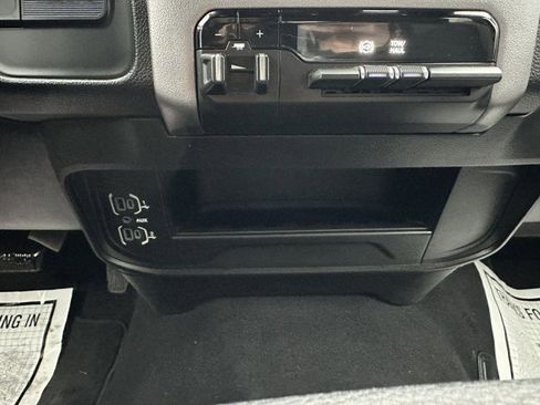 Used 2024 RAM 2500 Big Horn image 28