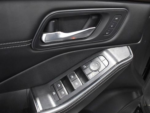 Certified 2023 Nissan Rogue SL w/ SL Premium Package AWD/4WD image 15