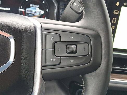 Used 2025 GMC Sierra 1500 Elevation AWD/4WD image 18