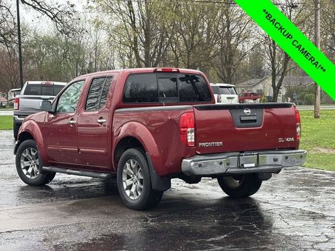 Used 2019 Nissan Frontier SL image 2