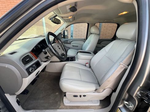 Used 2012 GMC Sierra 3500 SLT w/ SLT Convenience Package image 10