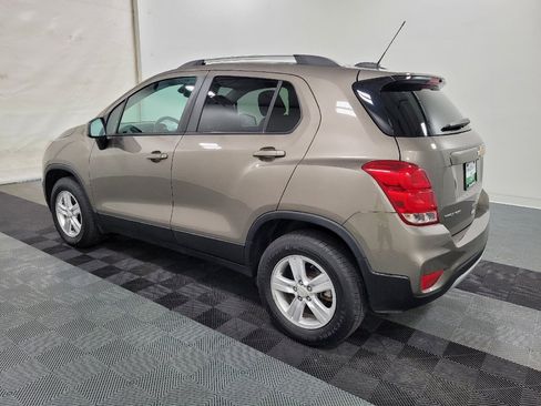 Used 2022 Chevrolet Trax LT w/ Driver Confidence Package AWD/4WD image 3