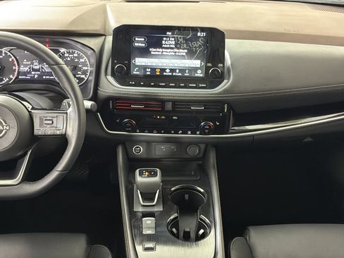 Used 2023 Nissan Rogue SL w/ SL Premium Package FWD image 23