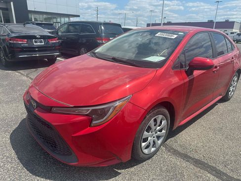 Used 2021 Toyota Corolla LE FWD image 1