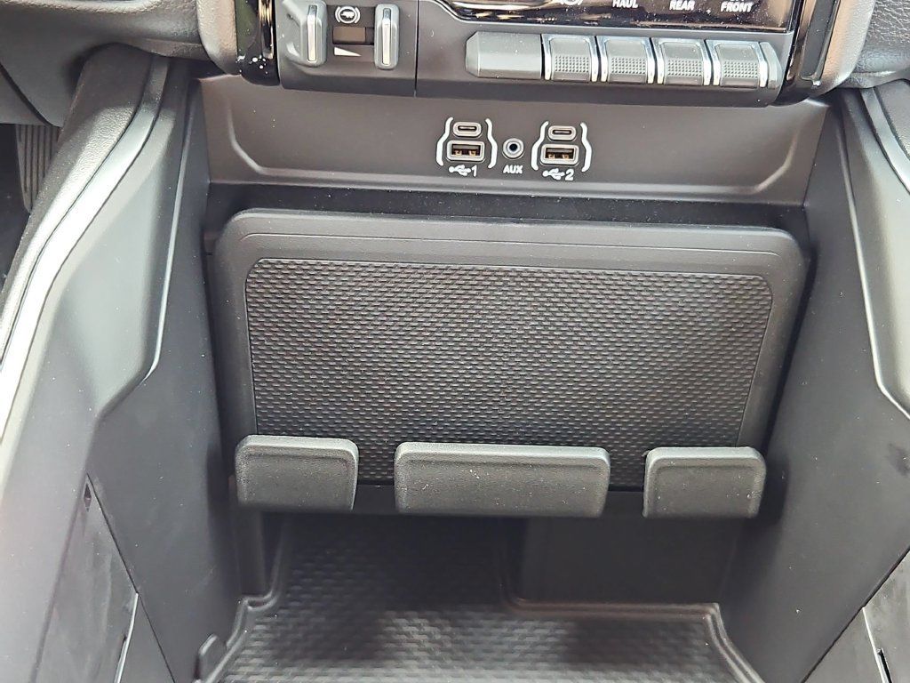 New 2026 RAM 2500 Big Horn AWD/4WD image 26