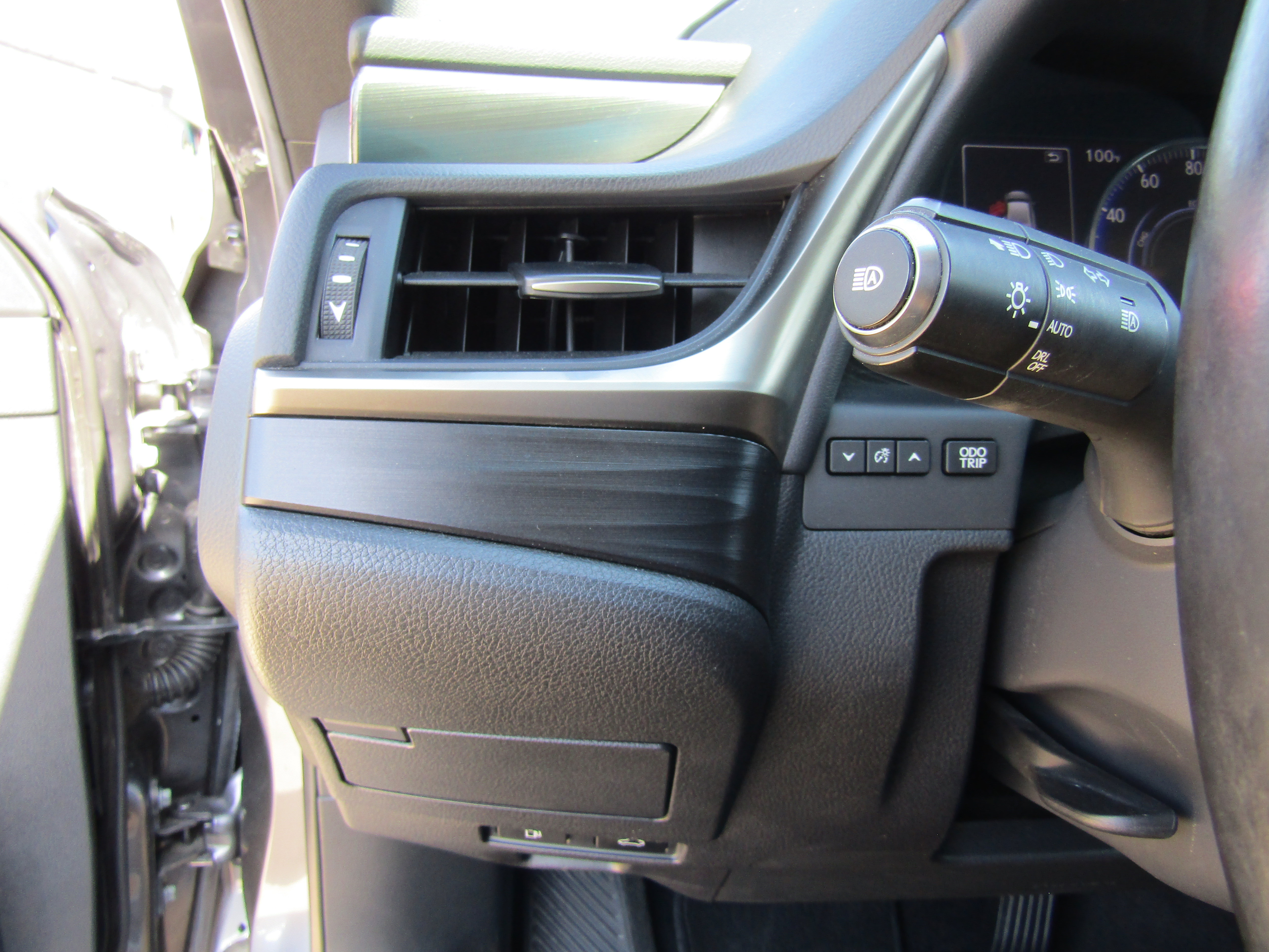Used 2019 Lexus ES 300h FWD image 20