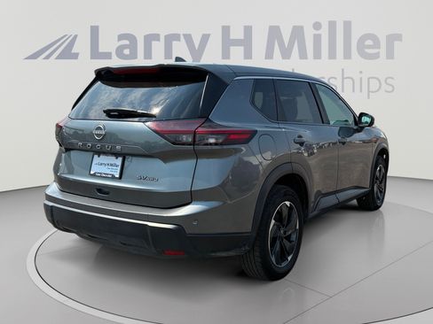 Used 2024 Nissan Rogue SV AWD/4WD image 5