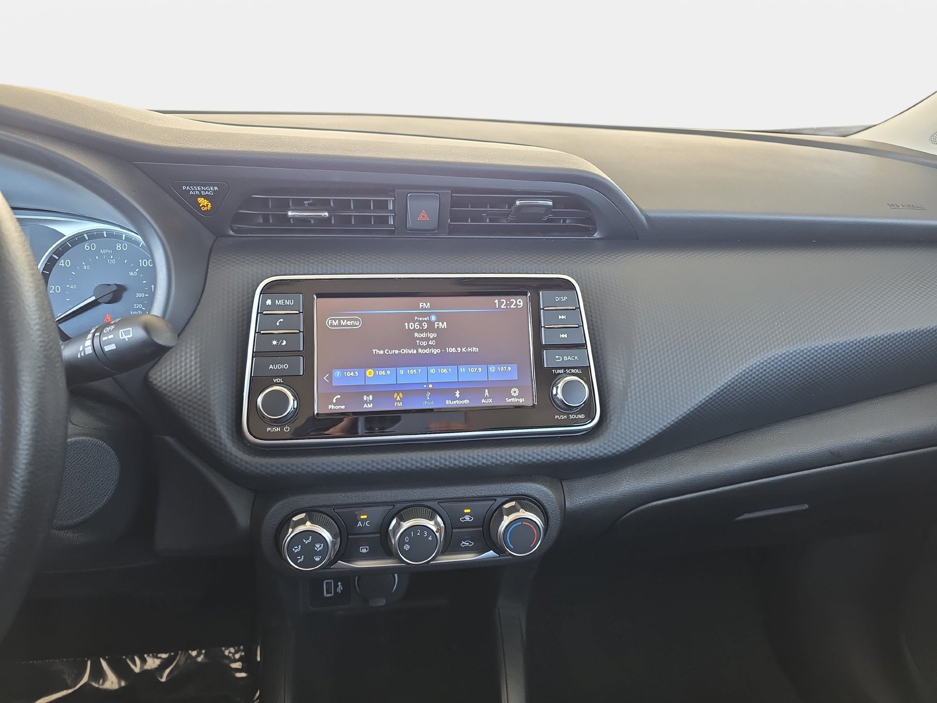 Certified 2025 Nissan Kicks Play S FWD image 19