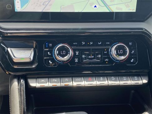 Used 2023 GMC Sierra 1500 AT4X image 27