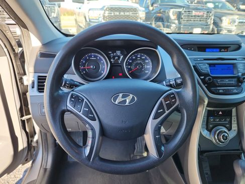 Used 2013 Hyundai Elantra GLS w/ Preferred Pkg image 9