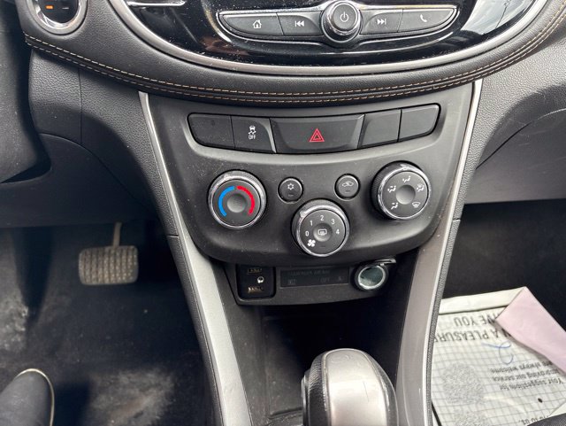 Used 2022 Chevrolet Trax LT w/ Driver Confidence Package AWD/4WD image 14