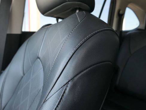 Used 2023 Toyota Highlander Platinum FWD image 13