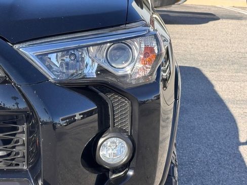 Used 2019 Toyota 4Runner TRD Off-Road Premium image 8