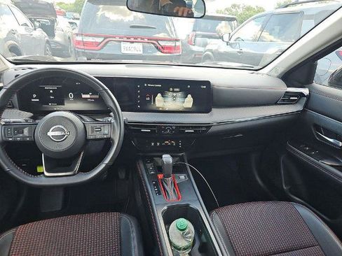 Certified 2025 Nissan Kicks SR FWD image 15
