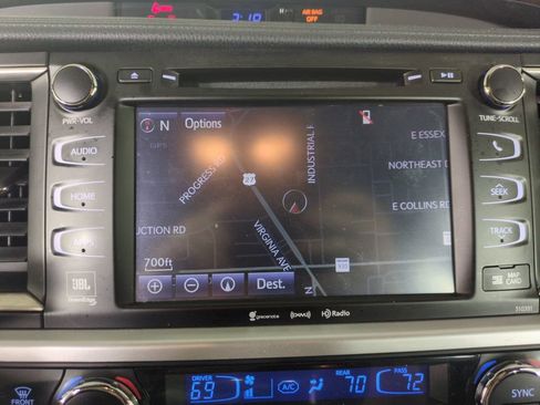 Used 2018 Toyota Highlander Limited Platinum AWD/4WD image 19
