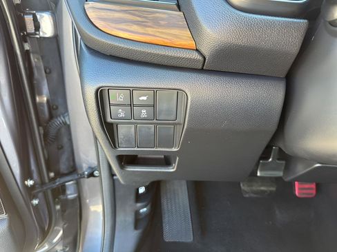 Used 2022 Honda CR-V Touring image 29