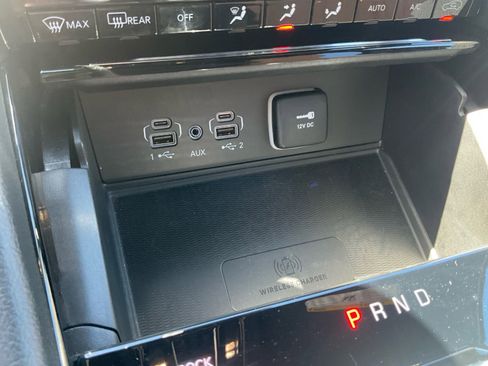 Used 2024 Jeep Grand Cherokee Summit w/ Advanced Protech Group IV AWD/4WD image 28