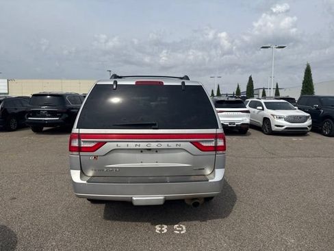 Used 2015 Lincoln Navigator 4WD image 6