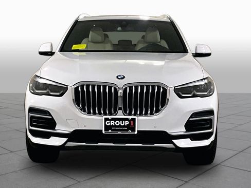 Used 2022 BMW X5 xDrive40i w/ Premium Package AWD/4WD image 3