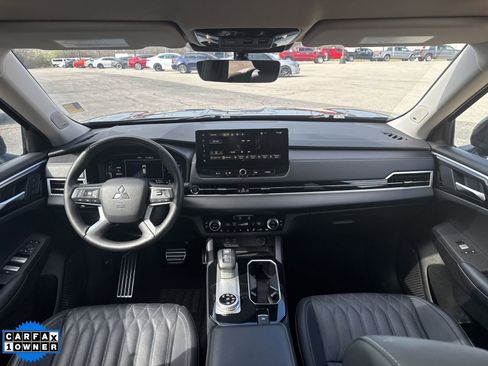 Used 2025 Mitsubishi Outlander SEL image 22
