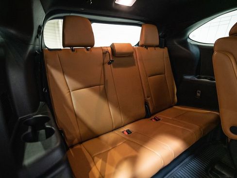 Used 2023 Toyota Highlander Platinum image 42