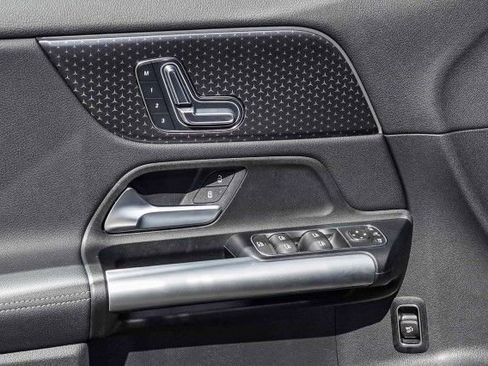 Used 2025 Mercedes-Benz GLA 250 GLA 250 image 21