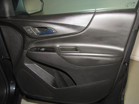 Used 2022 Chevrolet Equinox Premier image 20