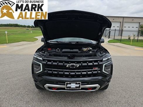 Used 2025 Chevrolet Suburban Z71 AWD/4WD image 30