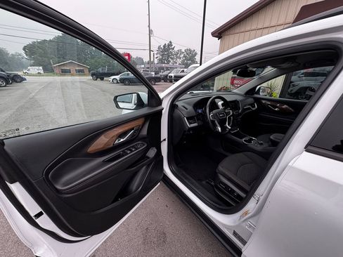 Used 2019 GMC Terrain SLE w/ Driver Convenience Package AWD/4WD image 10