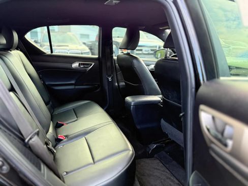 Used 2016 Lexus CT 200h FWD image 27