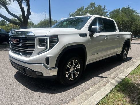 Used 2025 GMC Sierra 1500 SLT AWD/4WD image 2