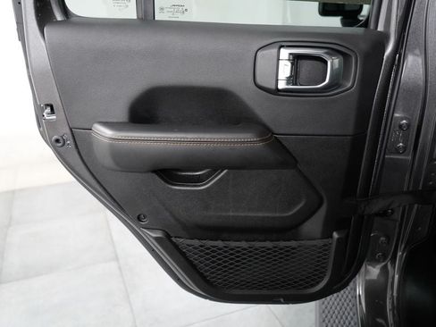 Used 2025 Jeep Wrangler Unlimited Sahara AWD/4WD image 23