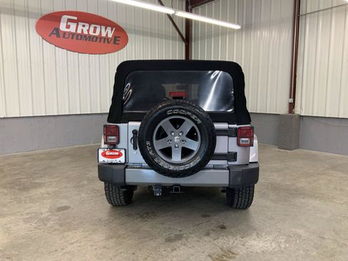 Used 2015 Jeep Wrangler Unlimited Sport AWD/4WD image 10