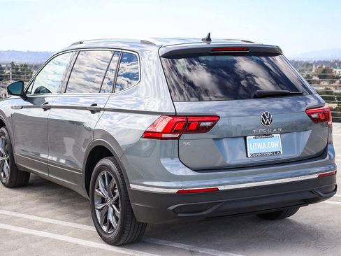 Used 2022 Volkswagen Tiguan SE image 8
