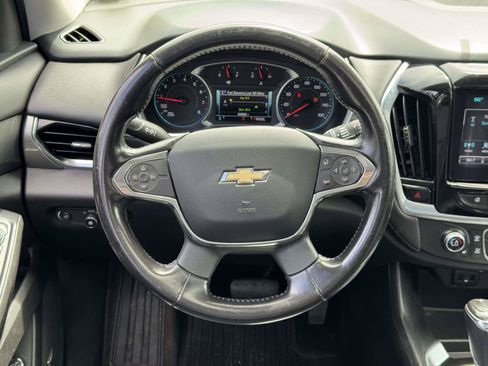 Used 2019 Chevrolet Traverse LT w/ LT Premium Package AWD/4WD image 11