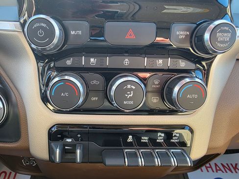 Used 2020 RAM 1500 Laramie image 19